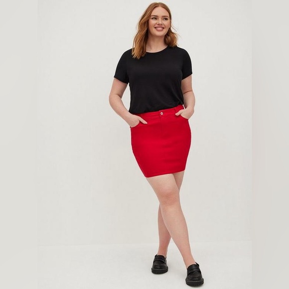 NWT Torrid Red Denim Pencil Skirt Size 18 - Picture 2 of 11